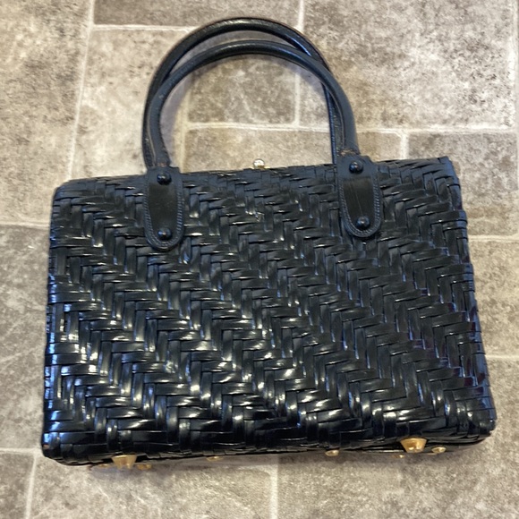 SOLD Vintage woven handbag - Picture 3 of 9